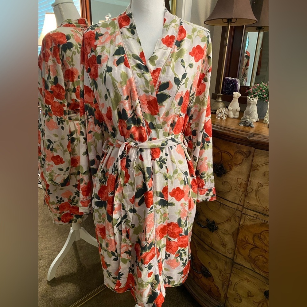 Floral Romantic Robe with Red Roses - Picture 5 of 6